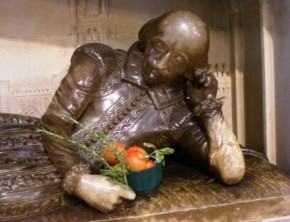 Estatua de Shakespeare en la Southwark Cathedral - Londres